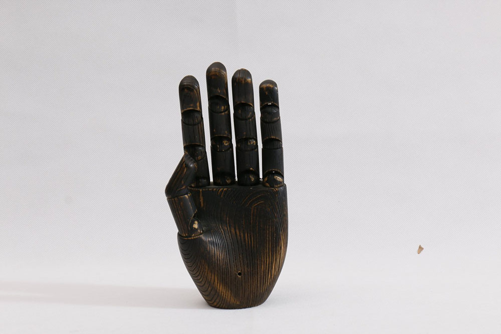 2018 New design movable wooden Hand mannequin for jewelry and accessory display